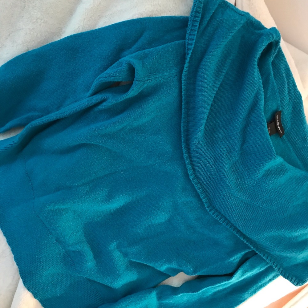 Sweater - Picture 3 of 3